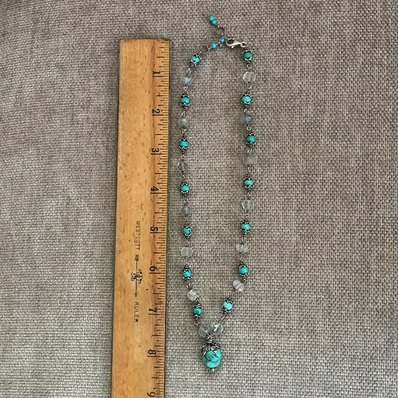 Turquoise and crystal necklace and earrings - Picture 7 of 7